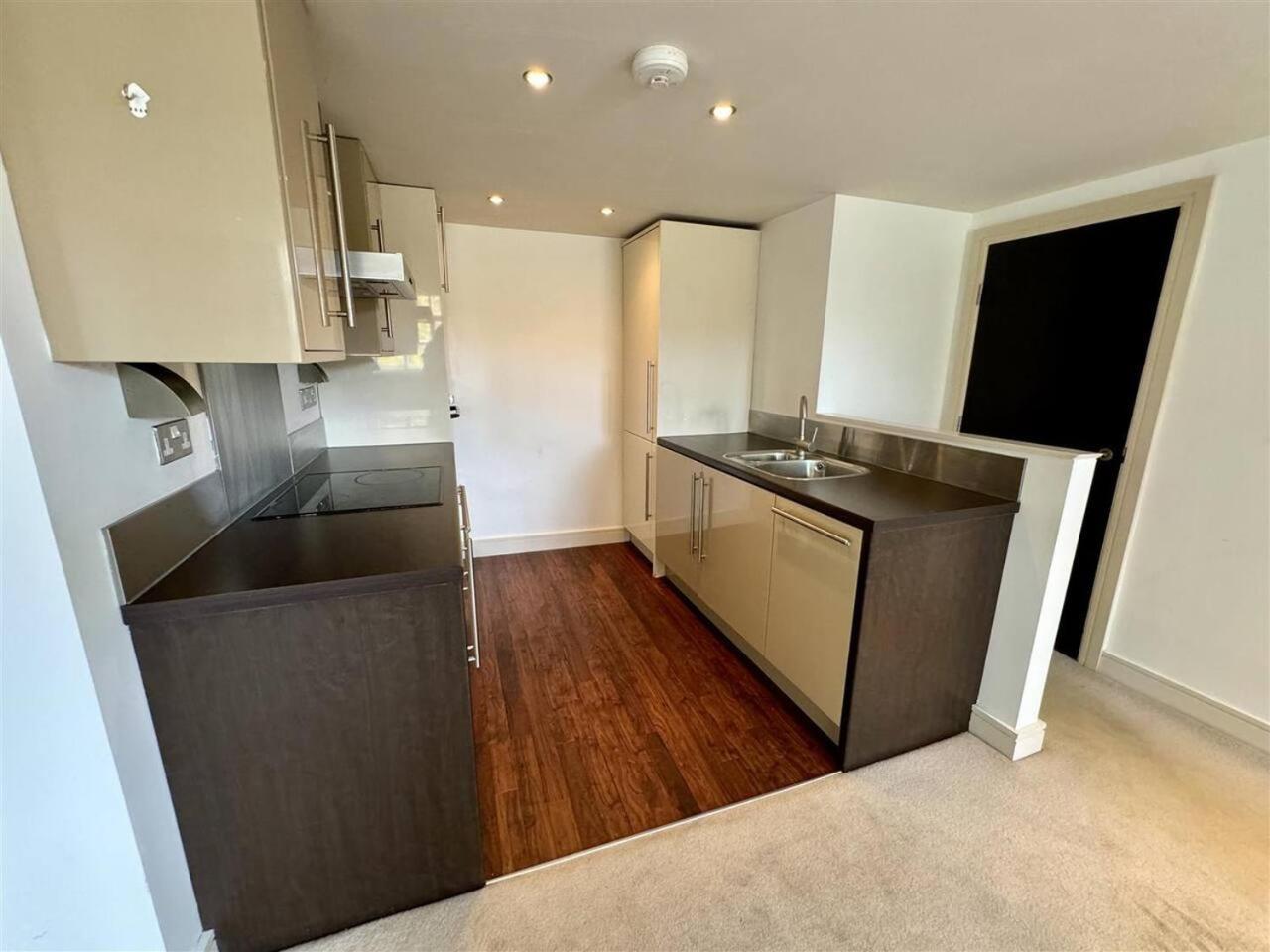 Kirkburton Lovely 1 Bedroom Apartment With Free Parking & Gym מראה חיצוני תמונה