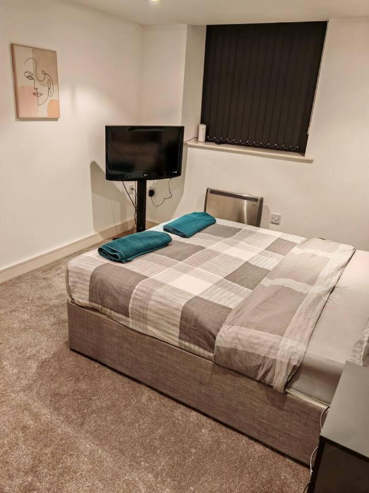 Kirkburton Lovely 1 Bedroom Apartment With Free Parking & Gym מראה חיצוני תמונה