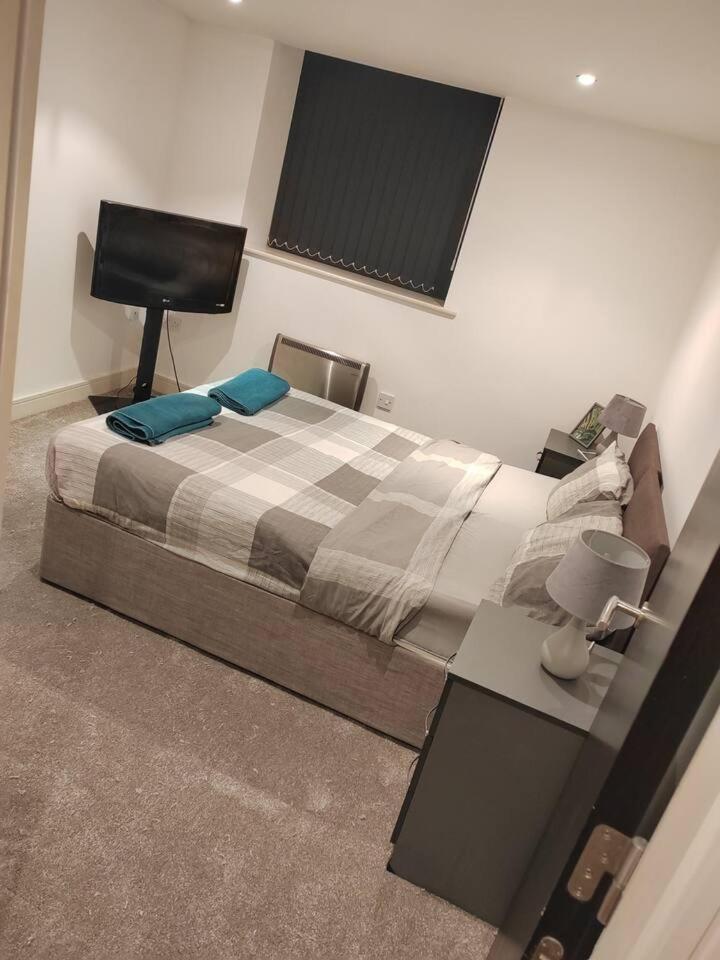 Kirkburton Lovely 1 Bedroom Apartment With Free Parking & Gym מראה חיצוני תמונה
