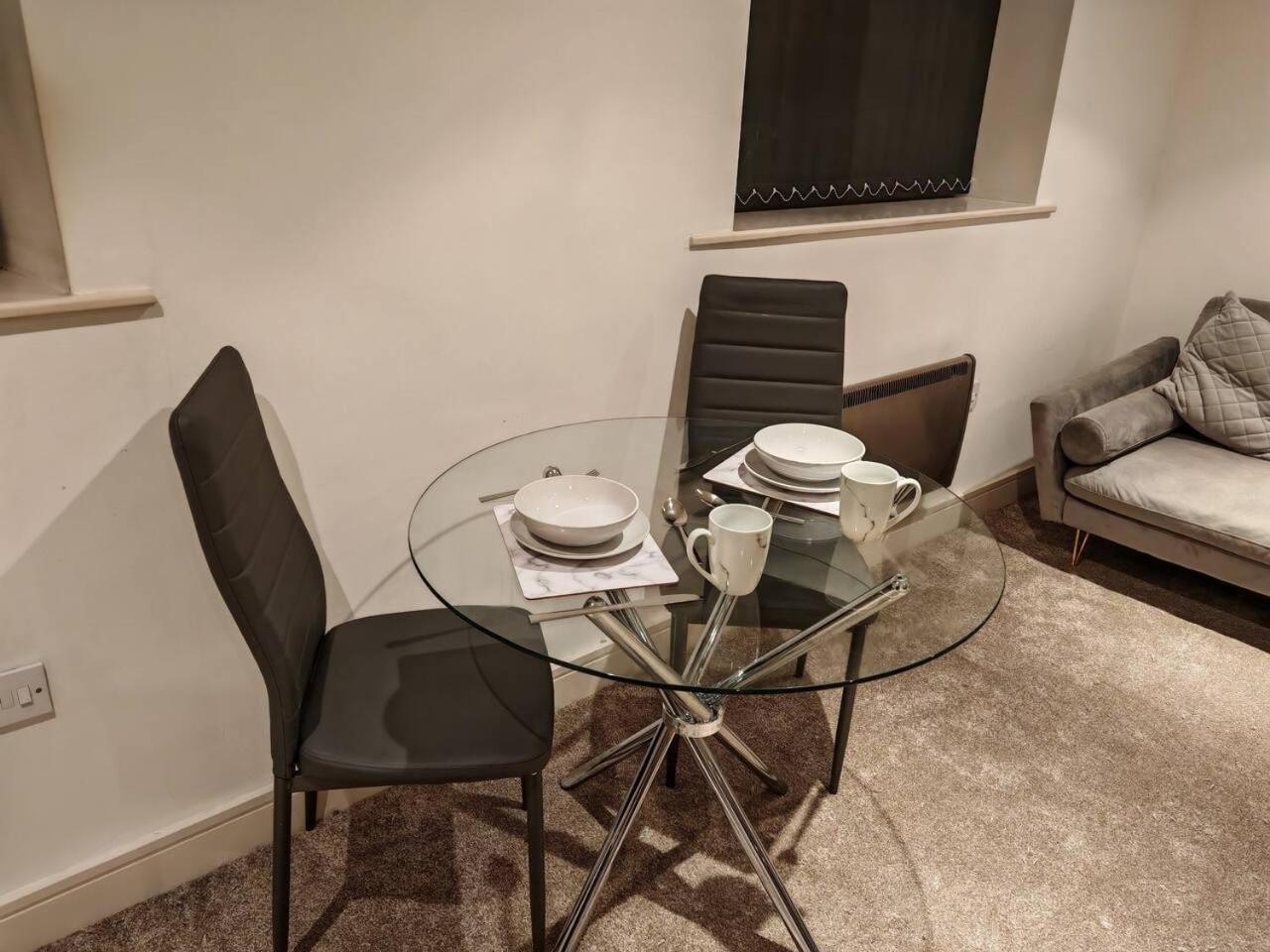 Kirkburton Lovely 1 Bedroom Apartment With Free Parking & Gym מראה חיצוני תמונה